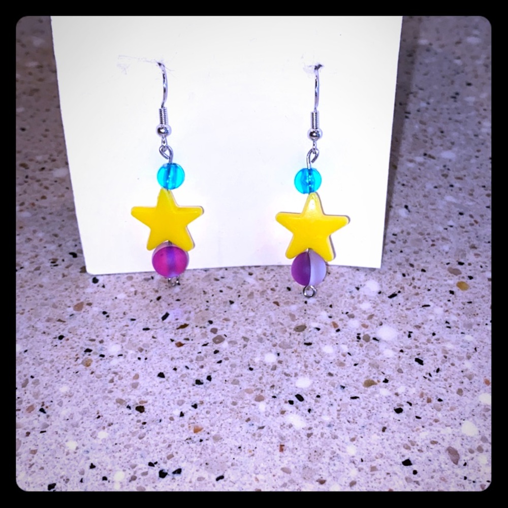 Cute vintage star earrings! Handmade!